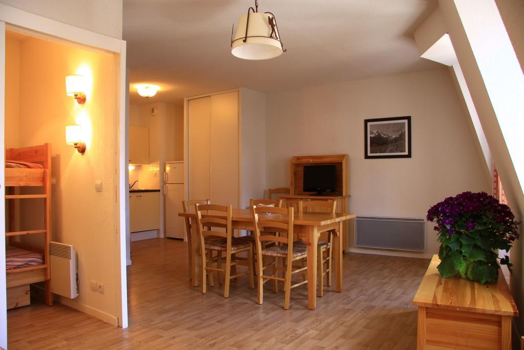 Vacanceole - Residence Illixon Bagneres-de-Luchon ภายนอก รูปภาพ